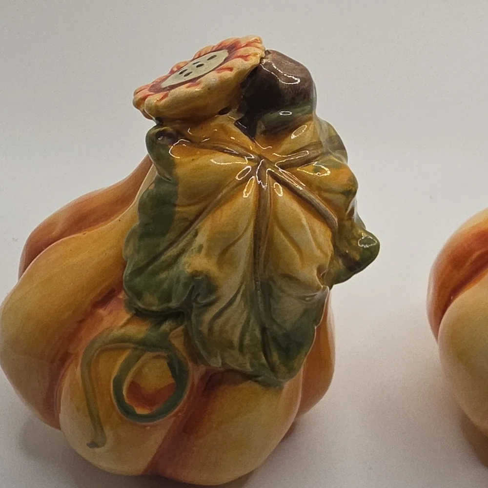 Ceramic‎ Pumpkin Salt & Pepper Shakers Orange Yellow Thanksgiving Fall